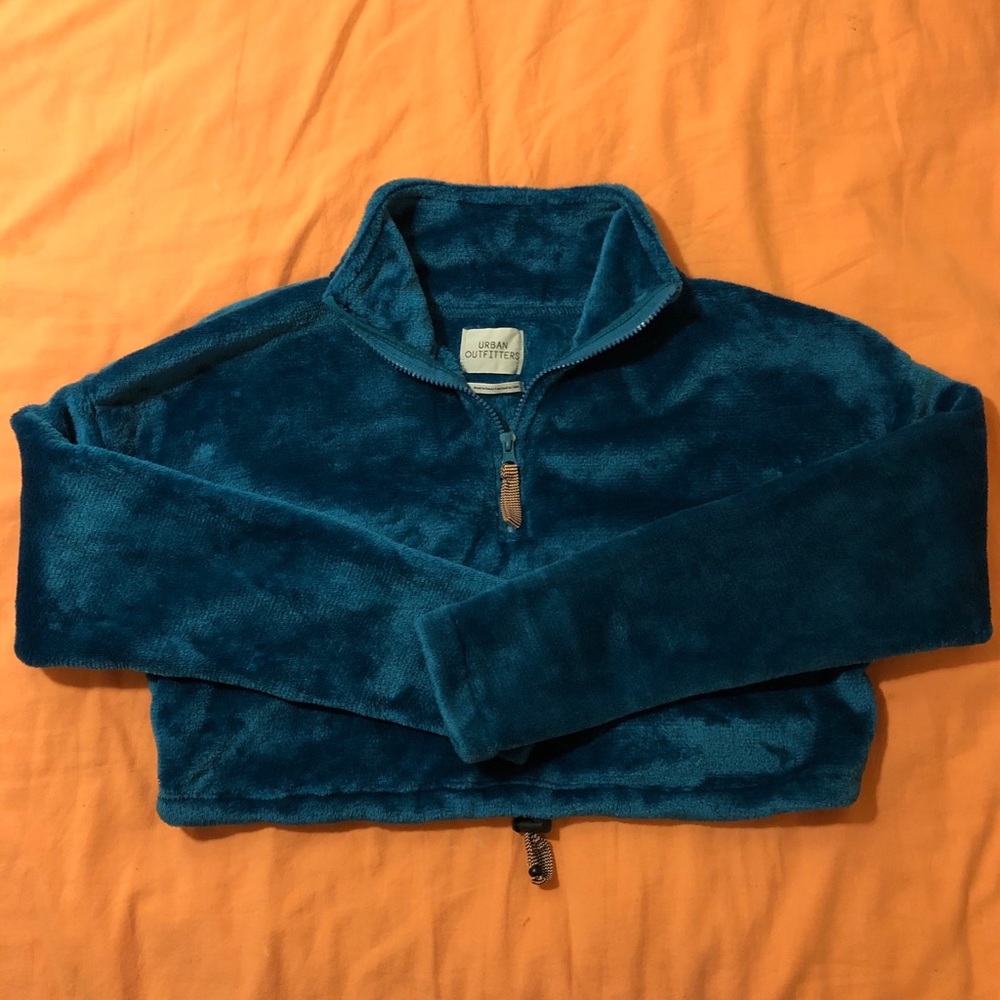 Urban Outfitters Angela Fleece Pullover